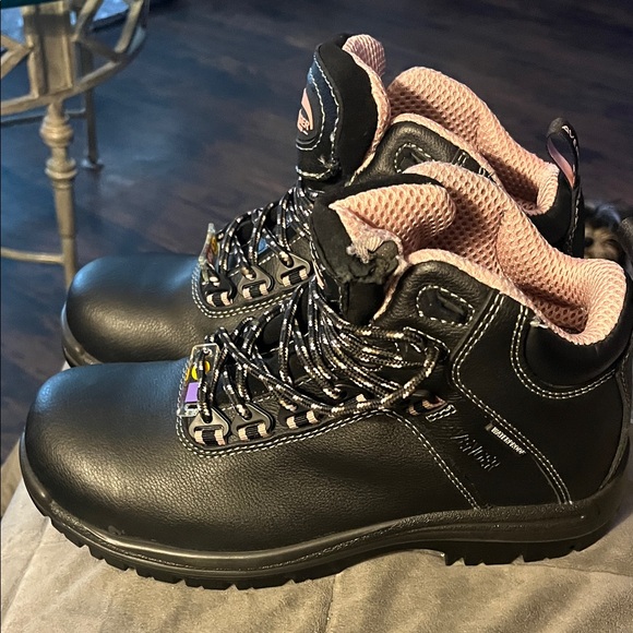 Brand new-never worn.  Industrial work boots.  Avenger- black/pink. - Picture 4 of 9